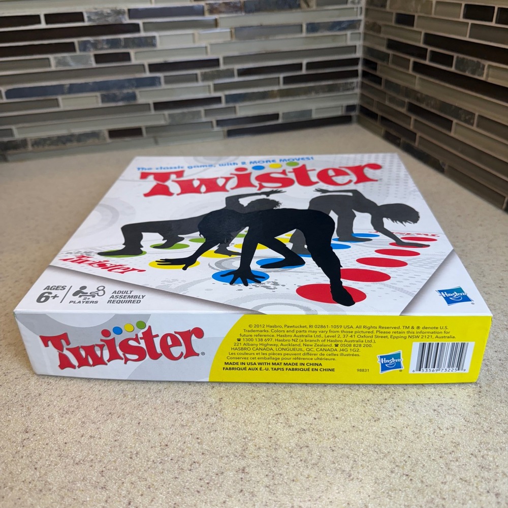 Hasbro Twister Classic Party Game 2012 Edition 2 More Moves Ages 6+ Complete - Picture 7 of 10
